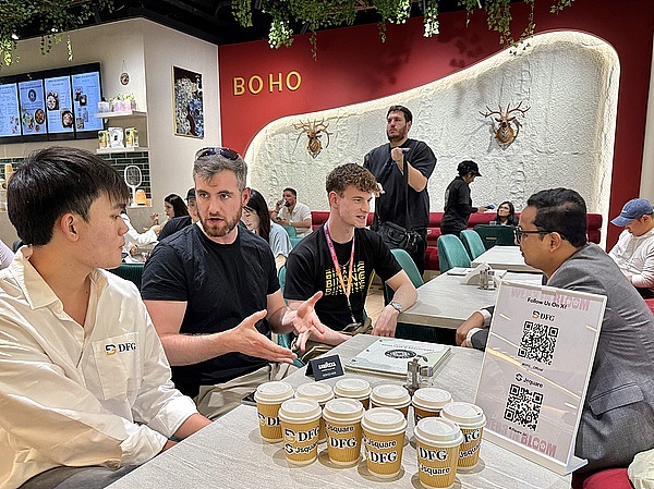 阿根廷迎来比特币总统！这位要炸央行的经济学家为何能胜选？
